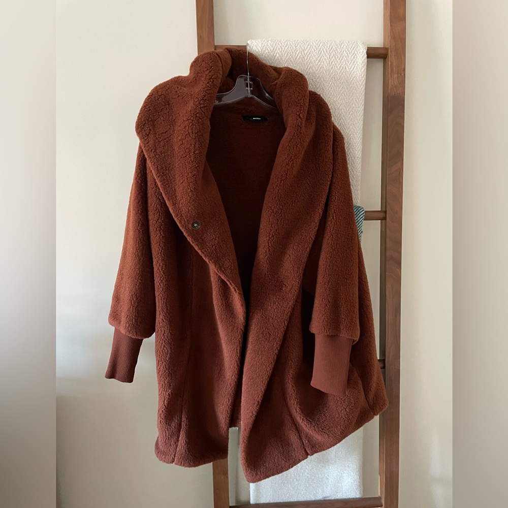 Very soft Hatch Coco maternity coat! No flaws.